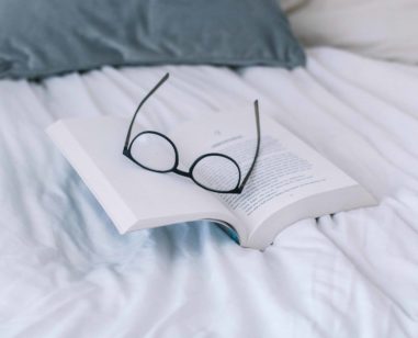 Brille und Buch Buchrezensionen Studibuch